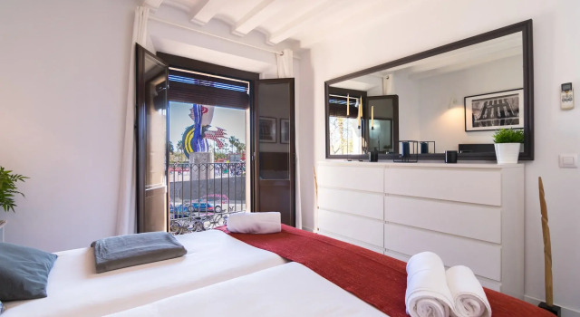 Port in Barcelona with 1 bedrooms and 1 bathrooms, Забронировать Отель Барселона провинция Барселона, рядом с Приход Св. Августина