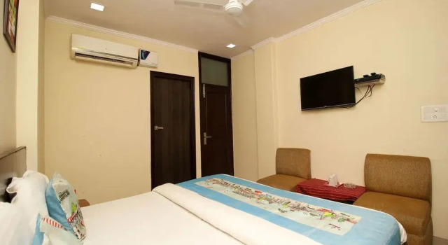 OYO 4883 Duke Hotel