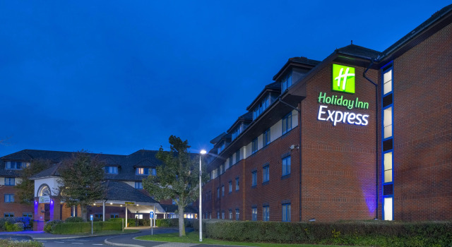 Holiday Inn Express Birmingham Airport NEC by IHG, Забронировать Отель Бикенхилл Уорикшир