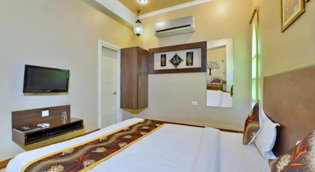 Hotel Dev Villas