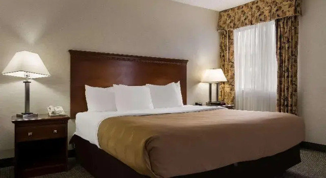 Двухместный номер Standard с балконом Quality Inn Grand Blanc - Flint South