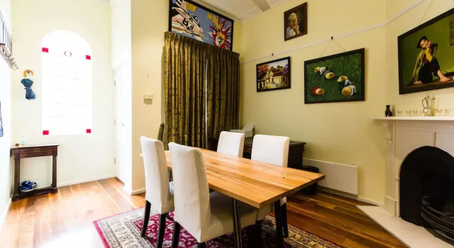 ALEXANDER, 2BDR South Melbourne House, Book Hotel  