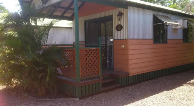Люкс Ivanhoe Village Caravan Resort