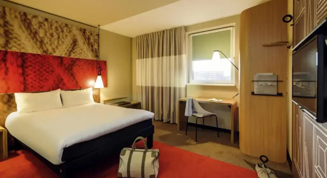 Standart çift kişilik oda ibis Berlin Hauptbahnhof
