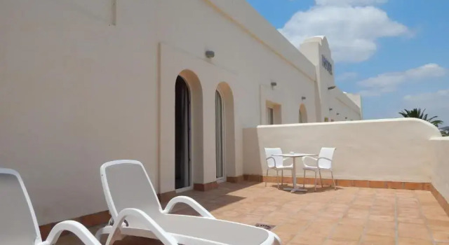 Полулюкс Hotel Atlántico