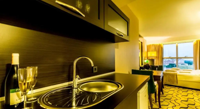 Полулюкс Deluxe Lozengrad Hotel