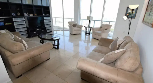 Amazing 4 Bedrooms, 5 Bath + Den Penthouse At La Perla, Đặt Căn hộ Sunny Isles Beach Bãi biển Miami