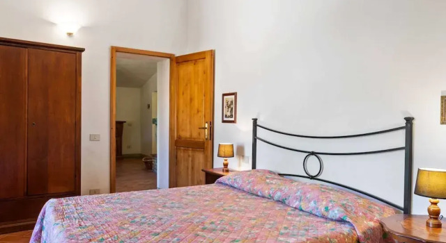 Escape Near San Gimignano, Забронировать Дом для отпуска Коттеджи Сан-Джиминьяно, Коттедж