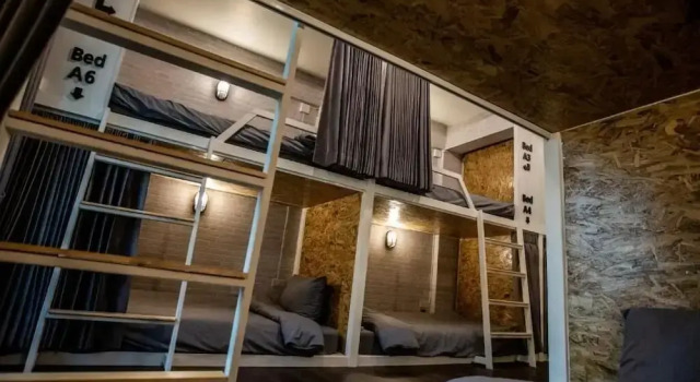 Кровать в общем номере с видом на город My Way Hostel Chiang Mai
