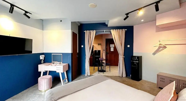 Studio youre at - The Majesty Apartment