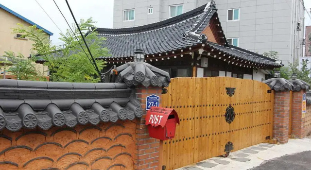 Кровать в общем номере Dasomchae Hanok stay
