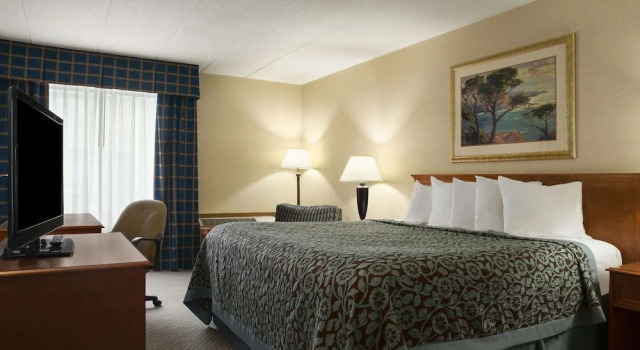 Двухместный номер Standard с красивым видом из окна Days Inn by Wyndham Rock Falls