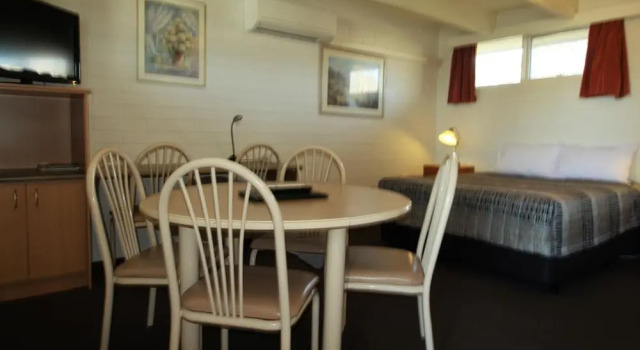 Номер Deluxe с 2 комнатами Cobram Colonial Motor Inn