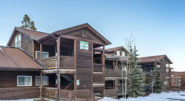 Buffalo Ponds #314G by Book by Owner, Rezerwuj Hotel Hotele w Vail Ski z parkingiem, Parking