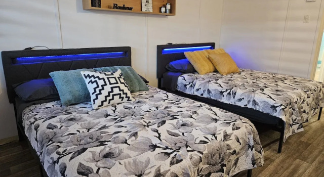 Superior Quadruple room with balcony Parc Octopus