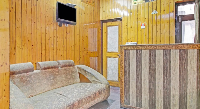 OYO 84775 Hotel Grand Sultan, Забронировать Отель Сринагар Jammu & Kashmir Ski
