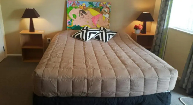 Апартаменты Six On Union Motel