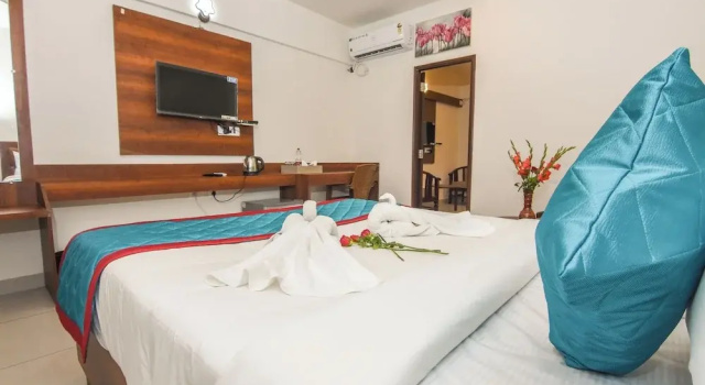Двухместный семейный номер Standard с балконом и с видом на город Suraksha Stay Whitefield Hotel