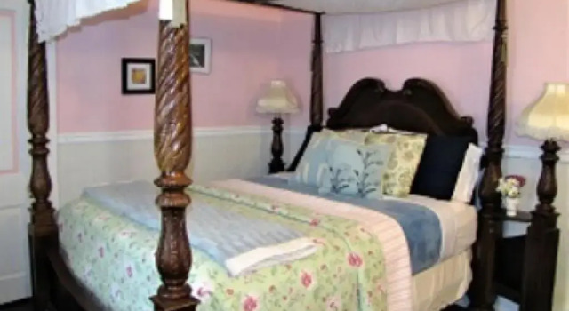 Трёхместный номер Standard The Olde Mill Inn Bed & Breakfast