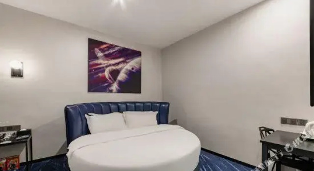 Люкс Deluxe Shenzhen Buji Zuochuang Planet Hotel