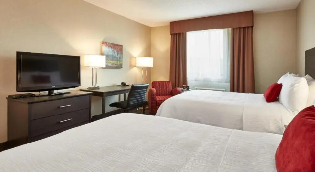 Четырёхместный номер Standard Travelway Inn Sudbury