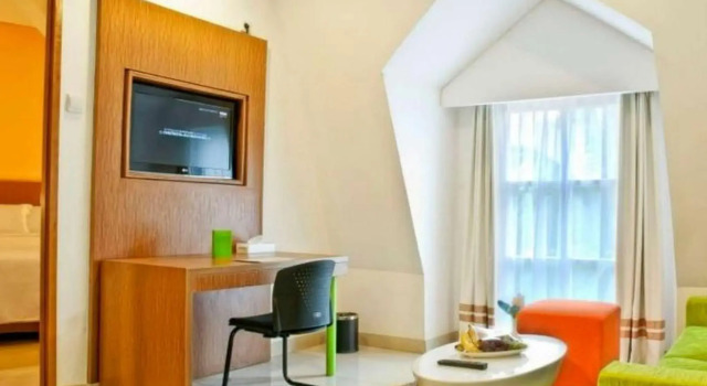 Люкс Pomelotel Patra Kuningan Jakarta