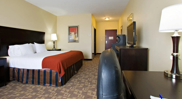 Двухместный номер Standard Holiday Inn Express &Suites Snyder by IHG