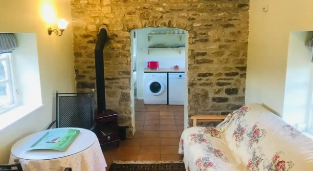 Beautiful Somerset Cottage with garden views., Varaa Lomakoti Mökit kohteessa Merseyside, Mökki