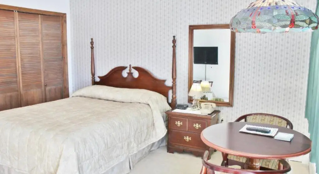 Двухместный номер Standard Sara Placid Inn & Suites