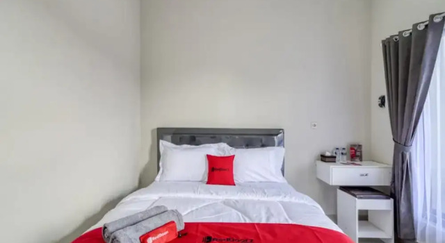 RedDoorz Syariah near Universitas PGRI Yogyakarta