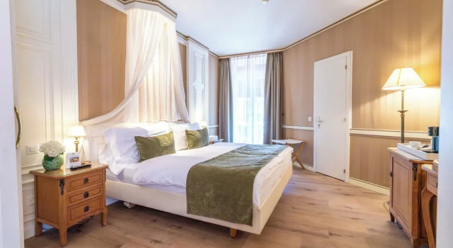 Полулюкс с балконом Carlton Lausanne Boutique Hôtel