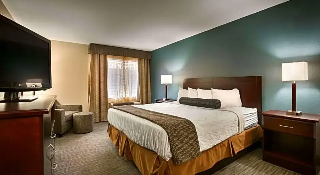 Люкс Best Western Plus Orange County