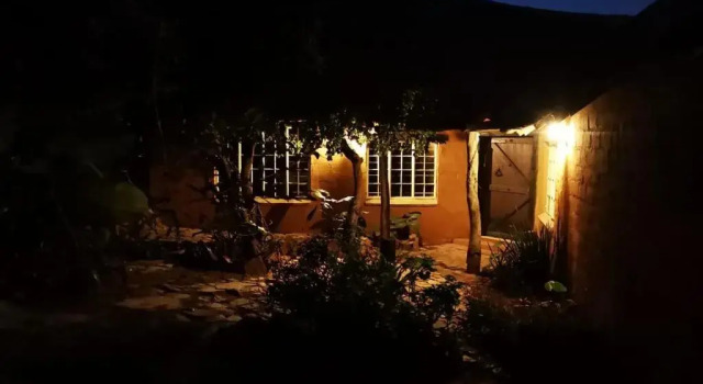 Oppiberg Guest House, Boek Pension Hartbeespoort 