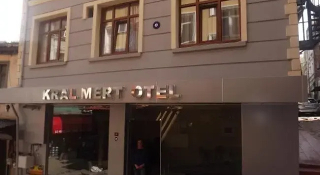 Kral Mert Hotel, Забронировать Отель Фатих Стамбул, рядом с Библиотека Стамбульского университета