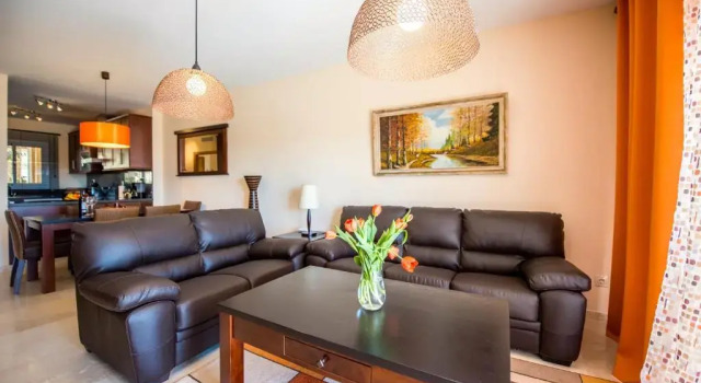 Malibu Mansions Condo 1 by Rafleys