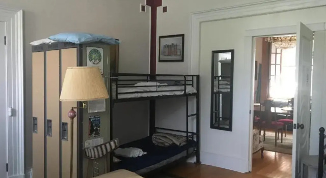Кровать в общем номере Pring Guesthouse