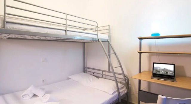 Serifos Houses Livadi, Забронировать Дом для отпуска Отели Серифос-Хора с парковкой, Парковка