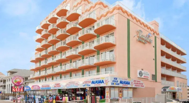 Люкс с частичным видом на море Paradise Plaza Inn