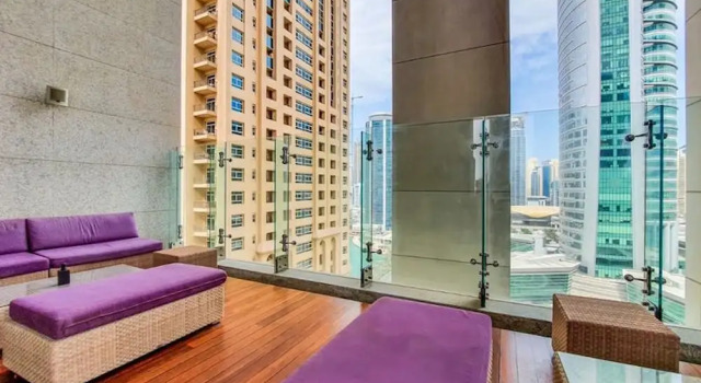 Jlt Bonnington Tower 1 Br Apartment Lake View