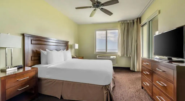 Люкс с 2 комнатами oceanfront Hilton Vacation Club The Point at Poipu Kauai