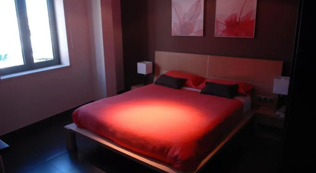 Hotel Los Nardos, Забронировать Отель Чипиона Коста-де-ла-Лус, рядом с Памятник Росио Хурадо