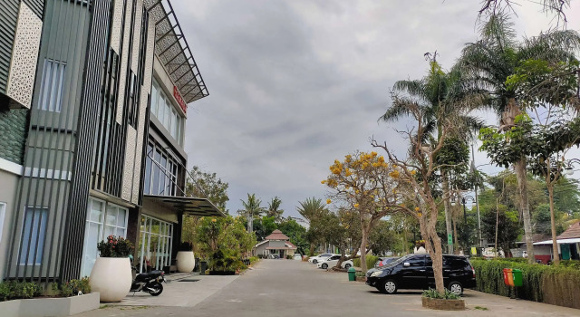 Ramada By Wyndham Yogyakarta, Rezervovat Hotel 4hvězdičkové hotely v Yogyakarta Province, 4*