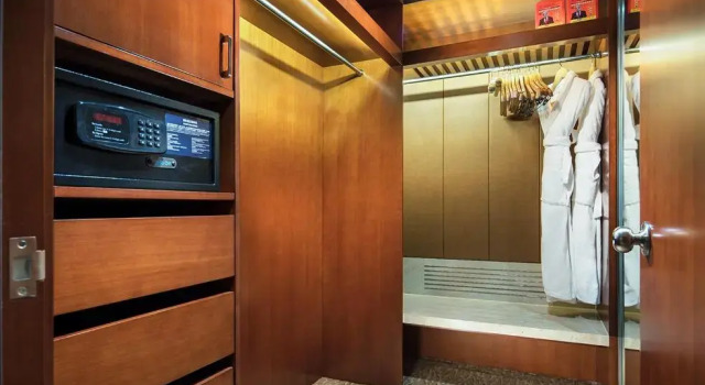 Двухместный номер Standard с видом на реку Hilton Nanjing Riverside