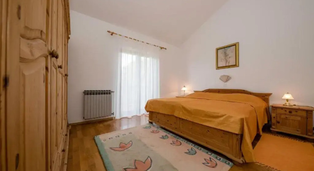 Apartments Dedić, Varaa Huoneisto Hotellit Kvarner Islands uima-altaalla, Uima-allas