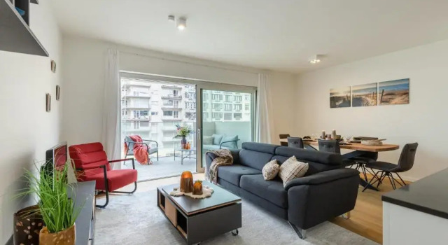 Апартаменты Lovely Apartment With Terrace and sea View