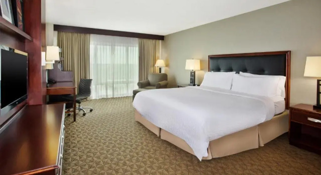 Run of House Holiday Inn University Plaza-Bowling Green by IHG