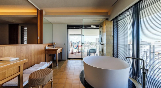 Люкс с красивым видом из окна Southwest Grand Hotel