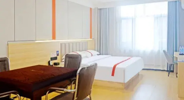 Люкс Superior Shell Hotel (Ulanqab High Speed Railway Station Jining Sixth Middle School)