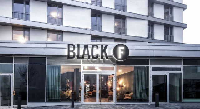 Black F House - Serviced Apartments, Забронировать Апартаменты/квартира Отели Фрайбург-им-Брайсгау с парковкой, рядом с Центральный железнодорожный вокзал Фрайбург-им-Брайсгау, Парковка