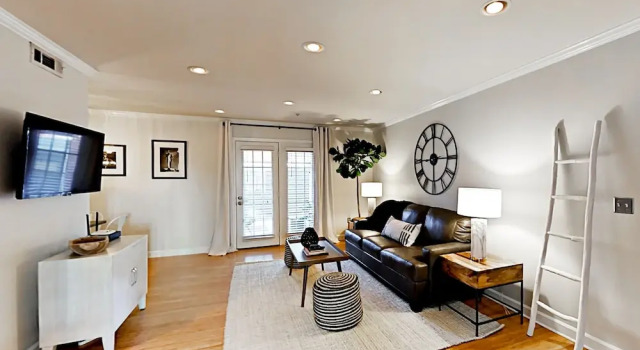 Chic SoBro - 1 Br Apts, Rezerwuj Hotel Hotele w Nashville z parkingiem, w pobliżu Patsy Cline Museum, Parking